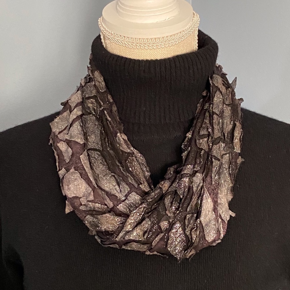 🔥🔥2/$10 Infinity Scarf - Picture 2 of 5